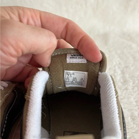 Vans Toddler Knu Skool Sneakers in Tan and Black - Picture 8 of 8